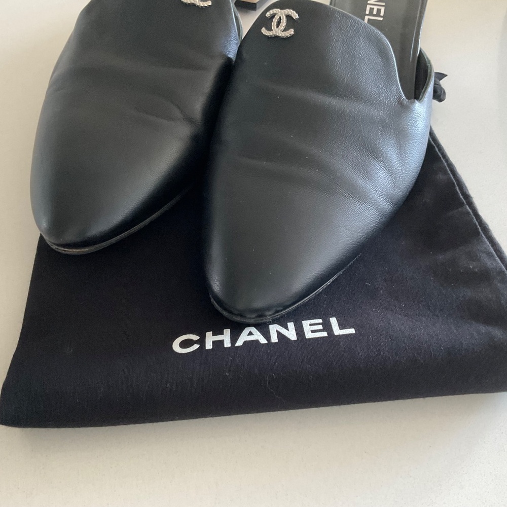 Chanel Black Leather Mules Size 41 - Picture 6 of 11